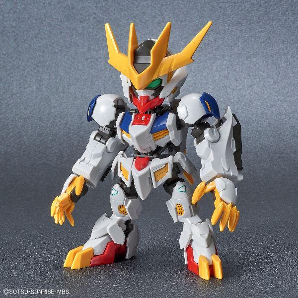 【BANDAI】組裝模型 SD鋼彈 CROSS SILHOUETTE系列 鐵血孤兒 天狼王型獵魔鋼彈 16